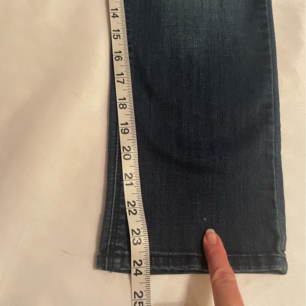 C Est. 1946 Contemporary Women’s Blue Cropped Jeans,‎  Subtle Fading, Size 10 - Picture 10 of 14